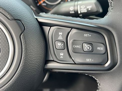 New 2025 Jeep Gladiator Sport image 28