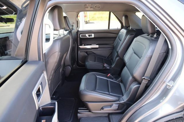 Certified 2024 Ford Explorer XLT w/ Equipment Group 202A AWD/4WD image 10