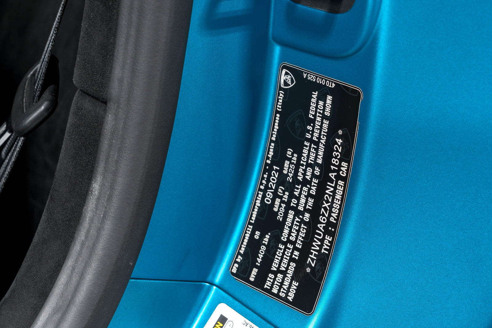 Used 2022 Lamborghini Huracan STO RWD image 11