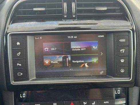 Used 2018 Jaguar F-PACE Prestige AWD/4WD image 30