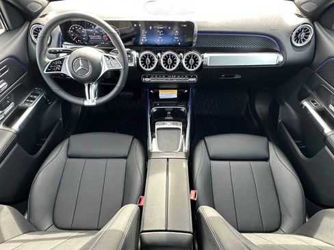 New 2026 Mercedes-Benz GLB 250 4MATIC image 18