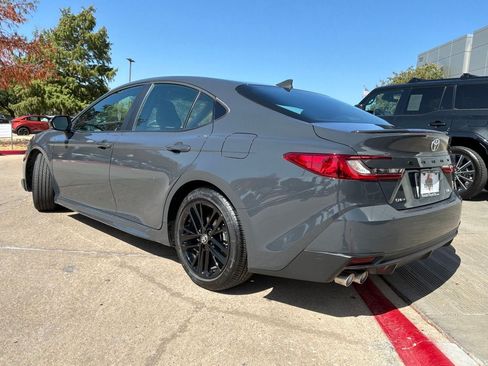 Used 2026 Toyota Camry SE FWD image 8