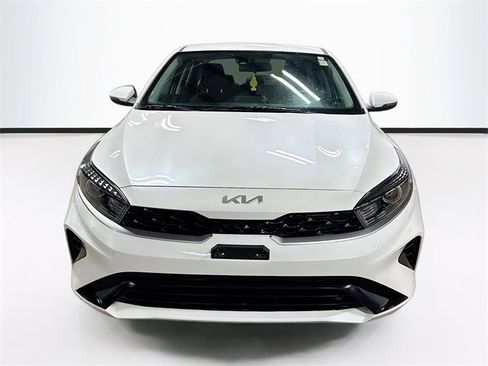 Used 2024 Kia Forte LXS w/ LXS Technology Package image 2