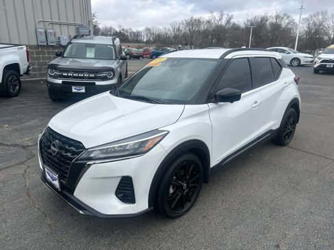 Used 2024 Nissan Kicks SR w/ SR Premium Package image 7