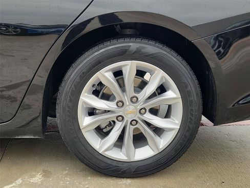 Used 2024 Chevrolet Malibu LT FWD image 32