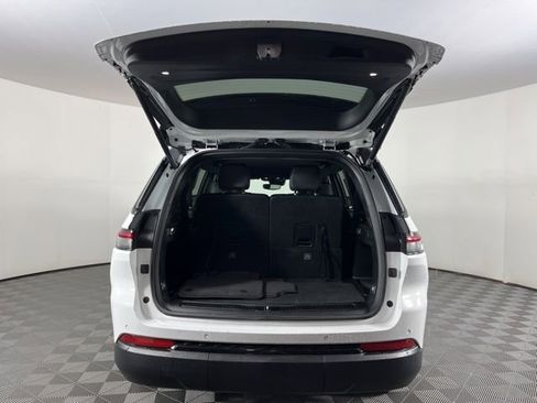 Used 2024 Jeep Grand Cherokee L Laredo image 52