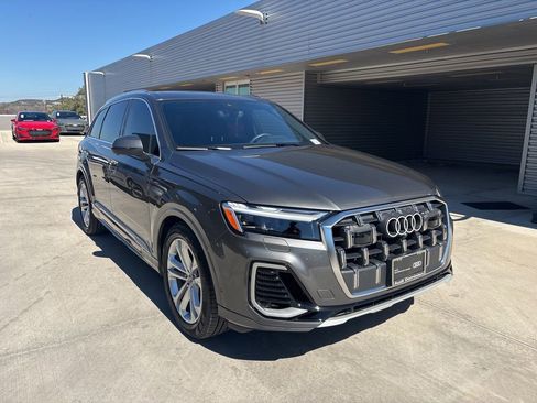 Used 2026 Audi Q7 3.0T Premium Plus image 3