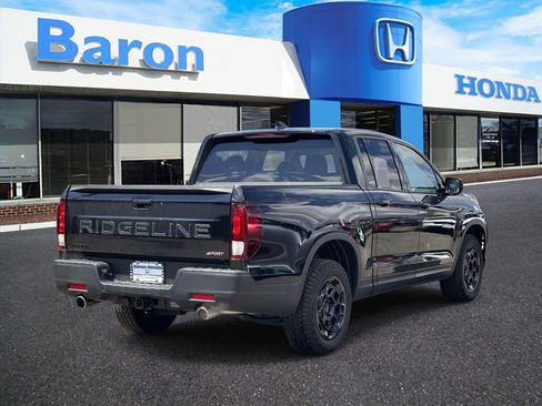 Certified 2025 Honda Ridgeline Sport+ image 5
