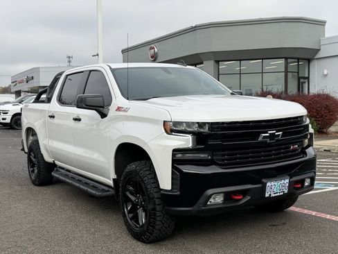 Used 2021 Chevrolet Silverado 1500 LT Trail Boss w/ LPO, Dark Essentials Package image 2