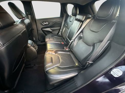 Used 2021 Jeep Cherokee Latitude Lux w/ Comfort/Convenience Group image 24