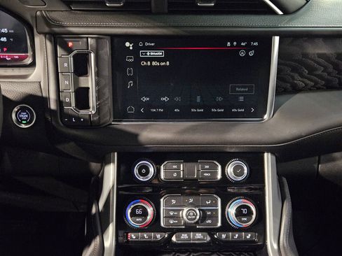 Used 2023 GMC Yukon Denali image 16