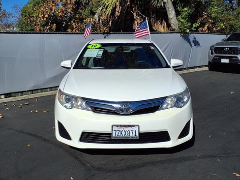 Used 2012 Toyota Camry LE image 2