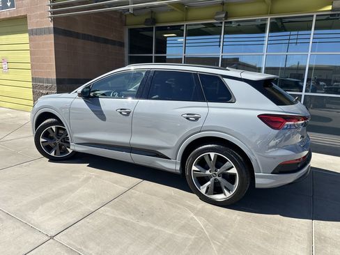 Used 2024 Audi Q4 e-tron Premium w/ Convenience Package image 4