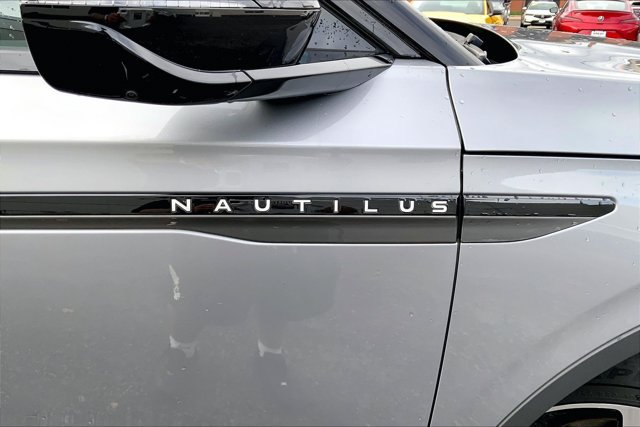 Used 2024 Lincoln Nautilus Premier w/ Equipment Group 102A AWD/4WD image 7