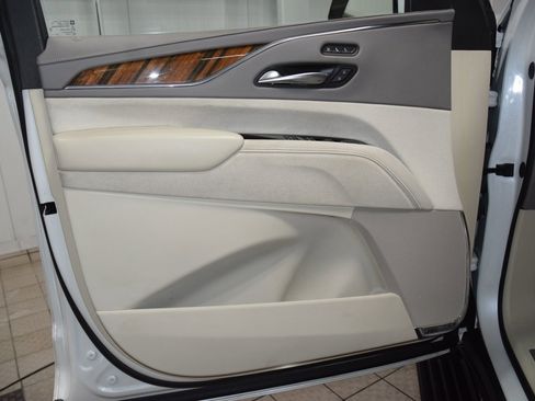 Used 2023 Cadillac Escalade ESV Premium Luxury Platinum w/ Heavy-Duty Trailer Package image 49