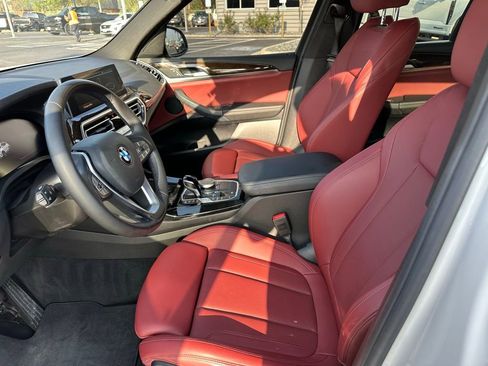 Used 2024 BMW X3 sDrive30i w/ Convenience Package RWD image 11
