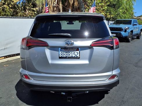 Used 2018 Toyota RAV4 LE w/ All Weather Liner Package FWD image 7