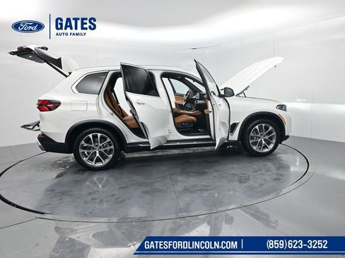 Used 2026 BMW X5 xDrive40i AWD/4WD image 73