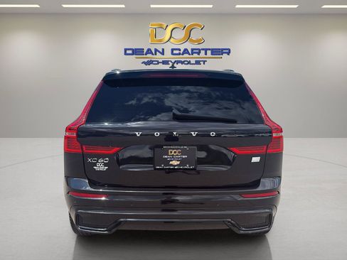 Used 2022 Volvo XC60 T8 R-Design w/ Climate Package AWD/4WD image 4