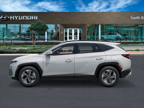 New 2026 Hyundai Tucson SEL image 3