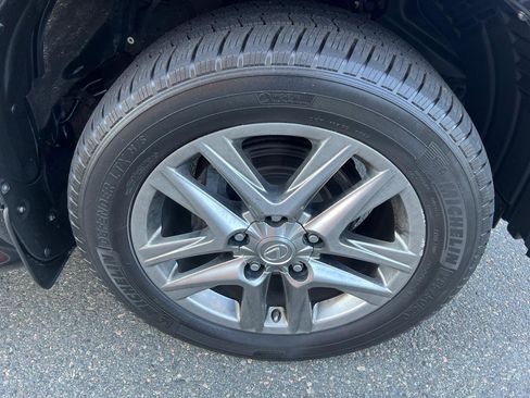 Used 2013 Lexus LX 570 4WD w/ Luxury Pkg image 36