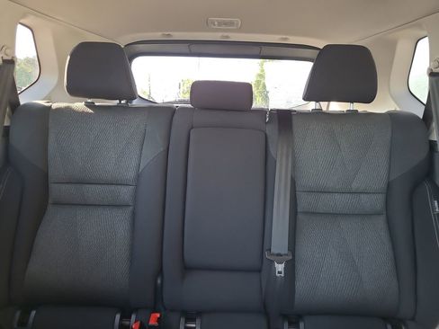 Used 2024 Nissan Rogue SV FWD image 36
