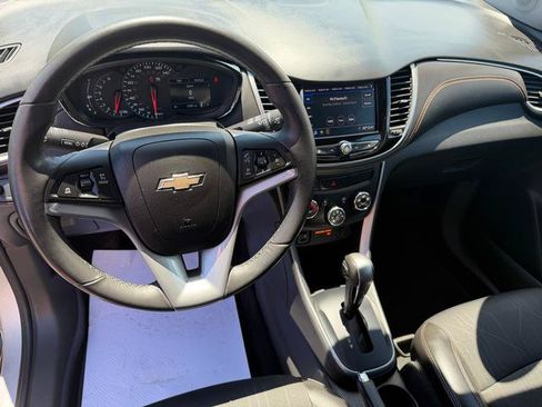 Used 2022 Chevrolet Trax LT w/ Sport Edition AWD/4WD image 11