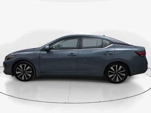Used 2025 Nissan Sentra SV w/ SV Premium Package FWD image 9