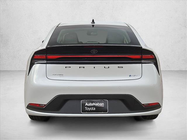 New 2027 Toyota Prius LE FWD image 8