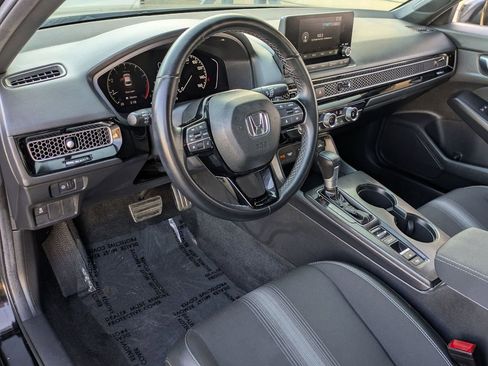 Used 2025 Honda Civic Sport image 14