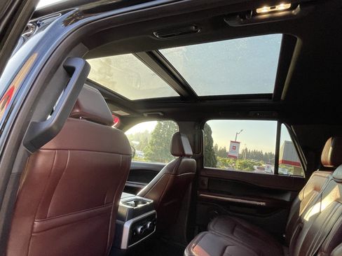 Used 2024 Ford Expedition Max Limited AWD/4WD image 15