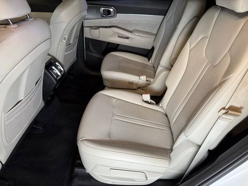 Used 2021 Kia Sorento SX image 23