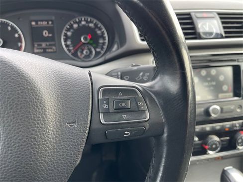 Used 2015 Volkswagen Passat 1.8T SE image 23
