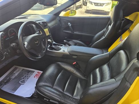 Used 2007 Chevrolet Corvette Convertible w/ Preferred Equipment Group RWD image 8