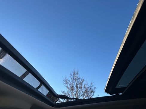 Used 2021 RAM 1500 Laramie image 7