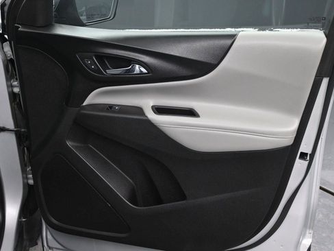 Used 2019 Chevrolet Equinox Premier image 9