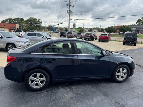 Used 2014 Chevrolet Cruze LT w/ Technology Package FWD image 5