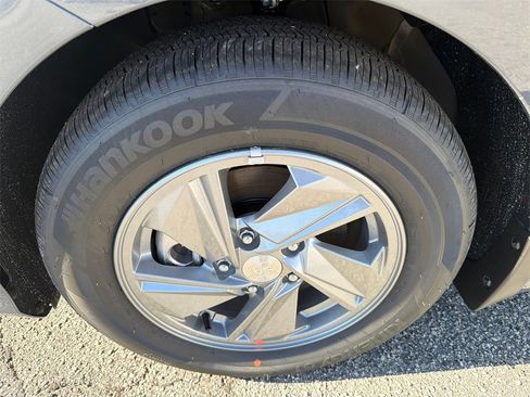 New 2026 Hyundai Elantra SE image 11