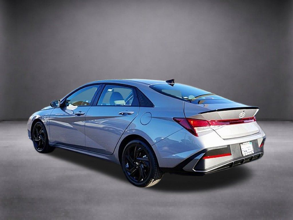 Certified 2026 Hyundai Elantra Sport FWD image 7