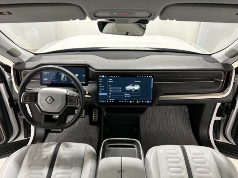 Used 2023 Rivian R1S Adventure AWD/4WD image 26