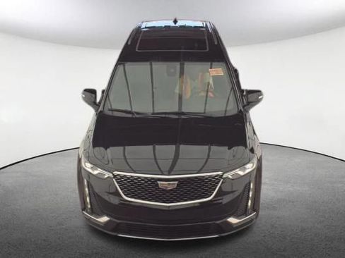 Used 2024 Cadillac XT6 Premium Luxury w/ Technology Package AWD/4WD image 2