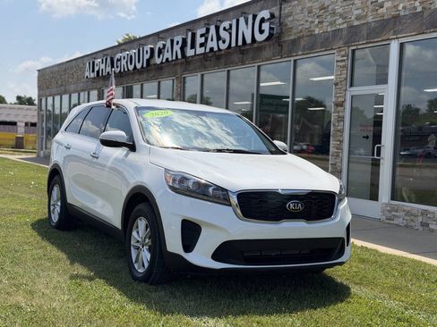 Used 2020 Kia Sorento LX FWD image 2