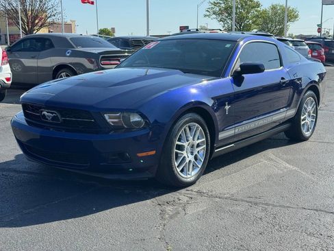 Used 2012 Ford Mustang Premium image 9