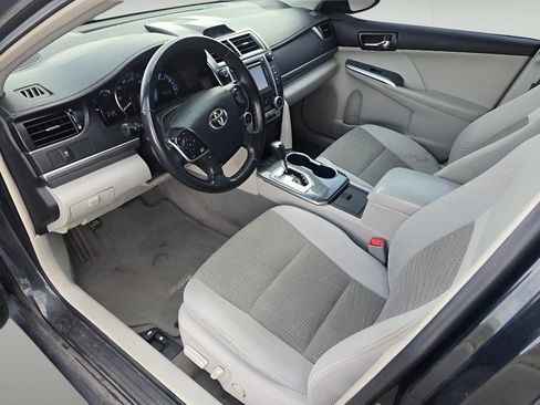 Used 2013 Toyota Camry XLE w/ Convenience Pkg image 26