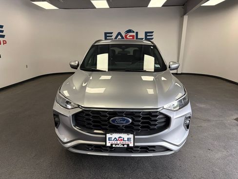 Used 2024 Ford Escape ST-Line Select w/ Tech Pack #2 AWD/4WD image 2