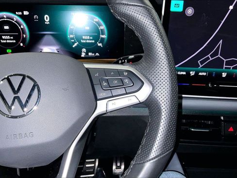 Used 2025 Volkswagen Tiguan SEL R-Line AWD/4WD image 20