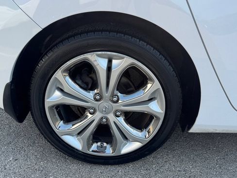Used 2013 Hyundai Elantra GT w/ Tech Pkg FWD image 13
