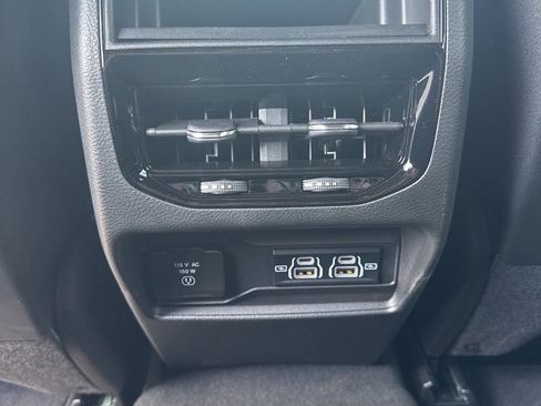 New 2025 Jeep Grand Cherokee Laredo X w/ Luxury Tech Group I image 22