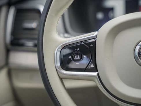 Certified 2023 Volvo XC90 B6 Plus AWD/4WD image 28