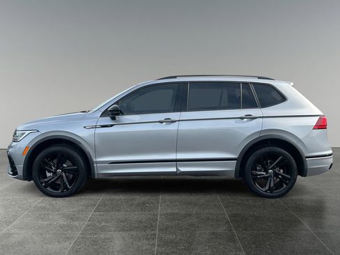 Used 2023 Volkswagen Tiguan SE R-Line FWD image 4